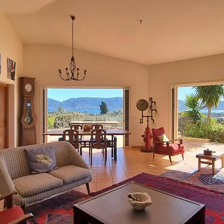 Vakantiehuis Haut De Plein Sud Vue Mer *
