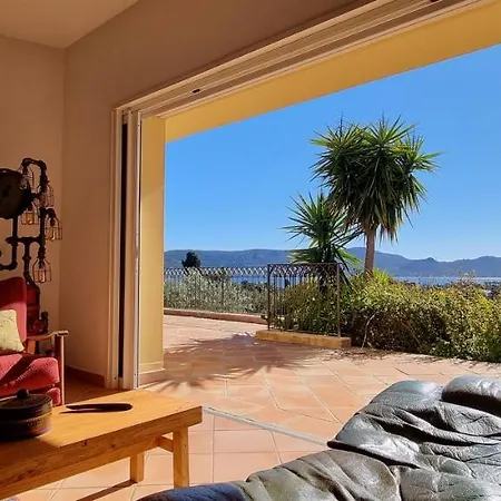 בית נופש Haut De Plein Sud Vue Mer