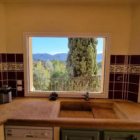 Vakantiehuis Haut De Plein Sud Vue Mer